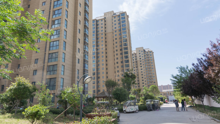 武警花园外景图