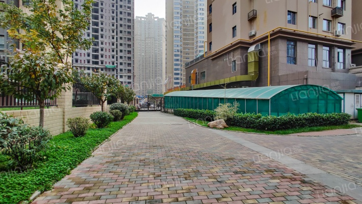 灞科地产外景图