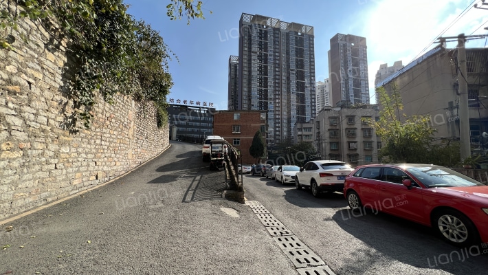 东山路久联宿舍外景图