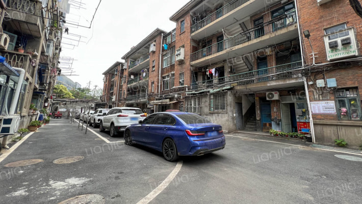 中国中铁人民小区外景图