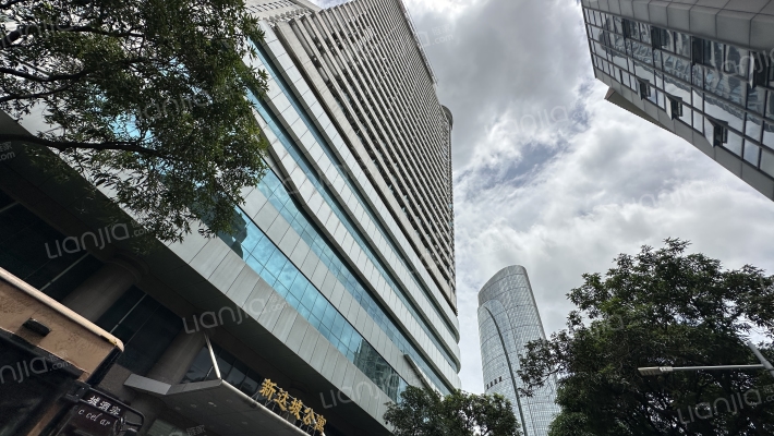 新达城广场外景图