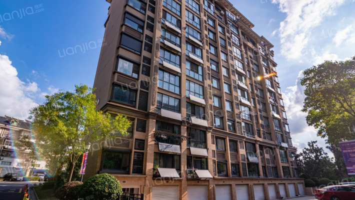 香溢花城外景图