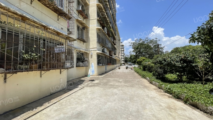 新华路七〇号外景图