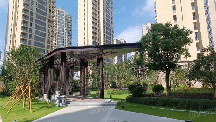 南扬名园外景图