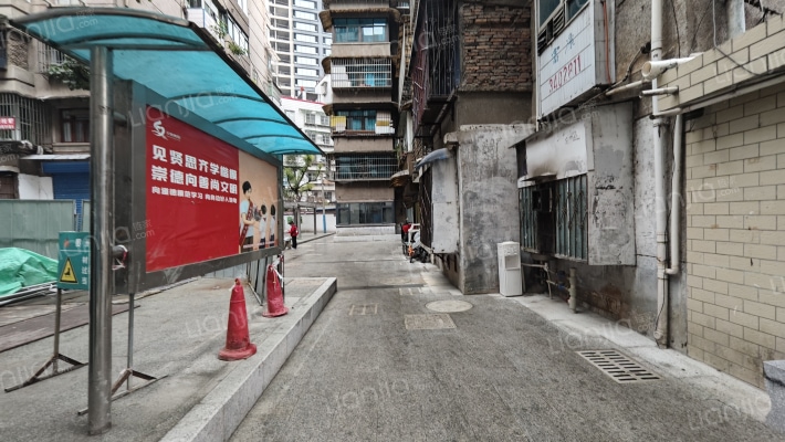 博爱路88号外景图