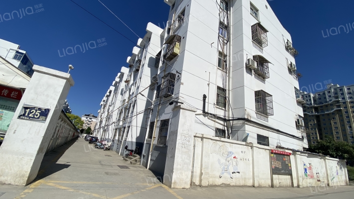 齿轮厂宿舍外景图