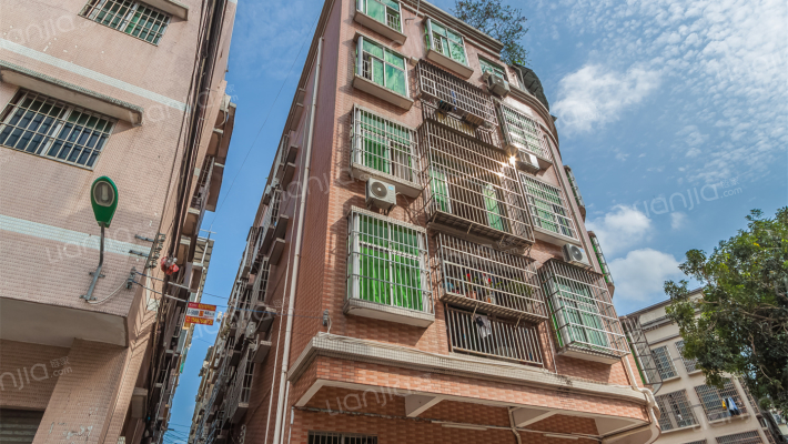 康宁直街外景图