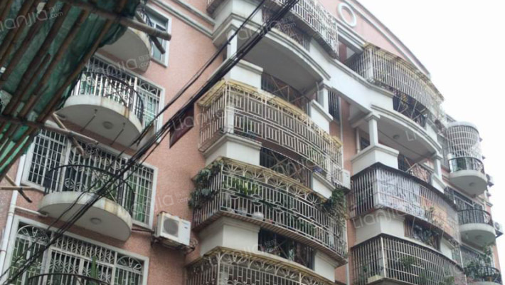 大石房管交易中心宿舍外景图