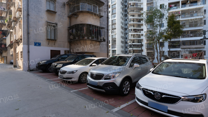 边检小区外景图