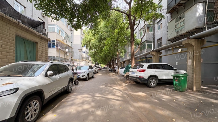 驻马店市建行分行家属院外景图