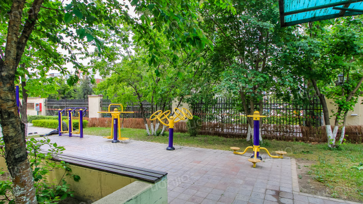 万科潭溪别墅外景图