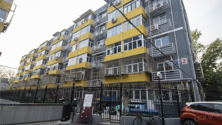 东罗圈胡同11号院外景图