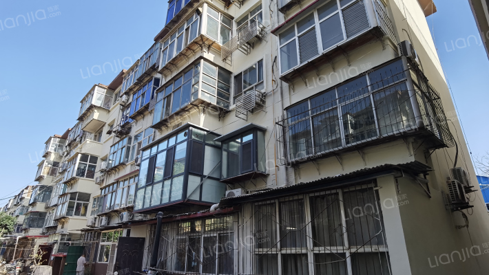 胸科医院宿舍外景图