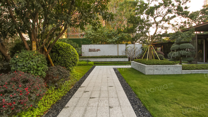 方直彩虹公馆外景图