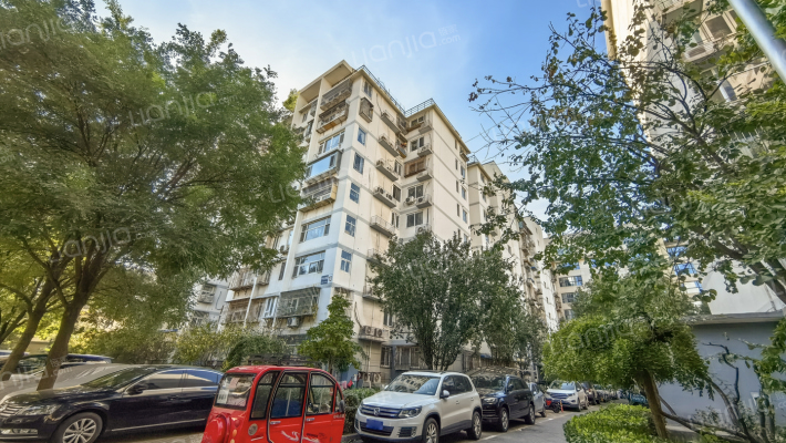 朝内大街136号院外景图