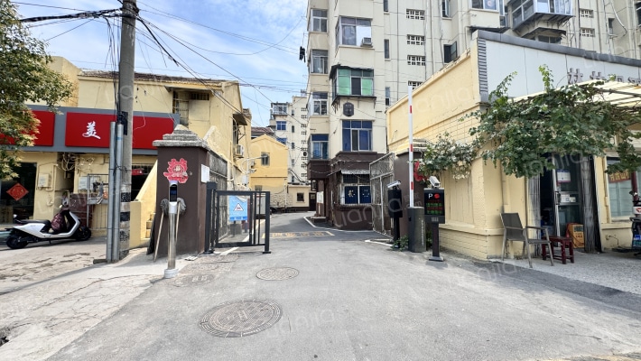 建材厂宿舍外景图