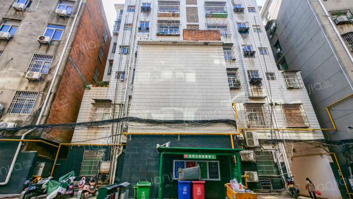 长征西路145号外景图