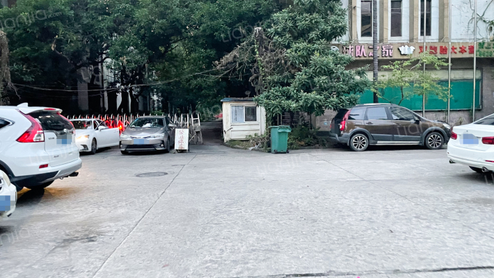 机床厂综合楼外景图