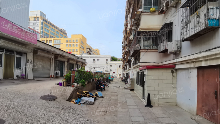 白檀小区外景图