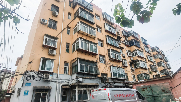 彩印厂宿舍外景图