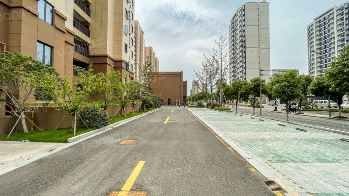 悦众家园外景图