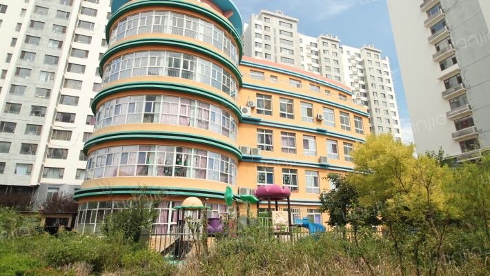 凯旋国际花园外景图