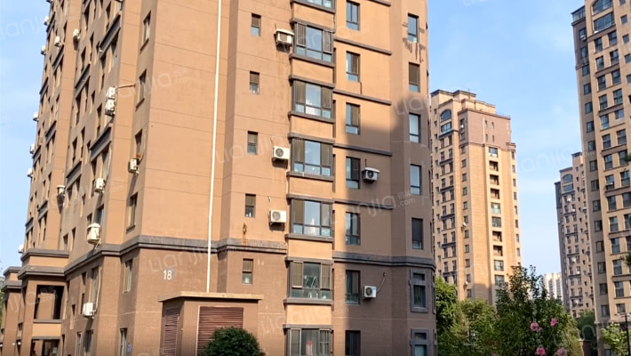 新里摩尔公馆外景图