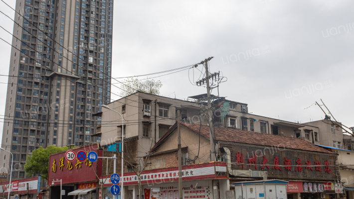 鄂钢宿舍外景图