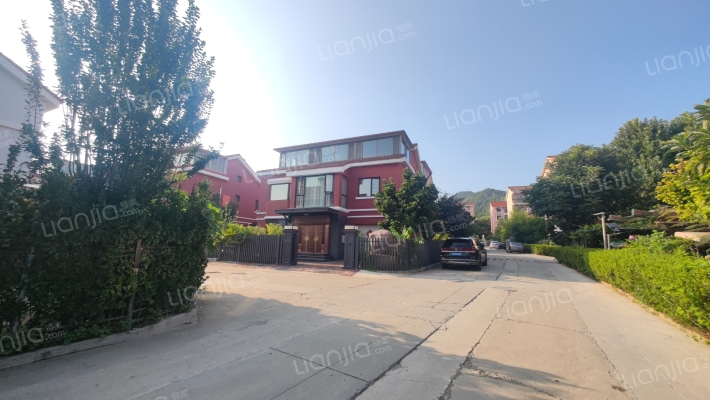 府君花园外景图