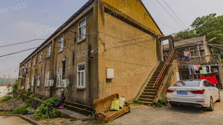 地质新村小区外景图