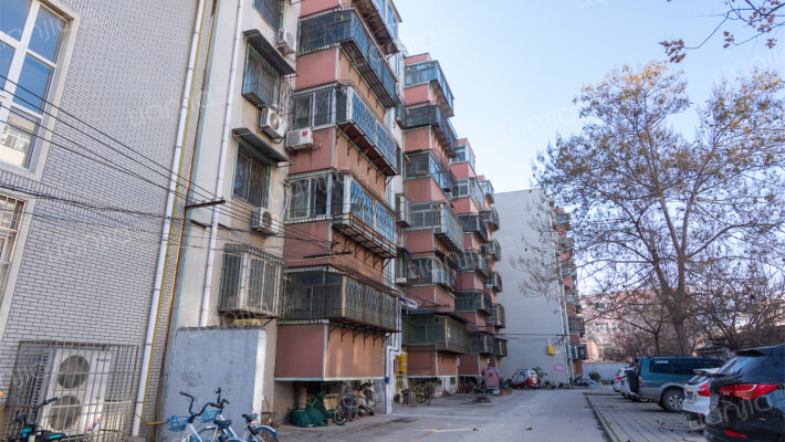 杂技团住宅楼外景图