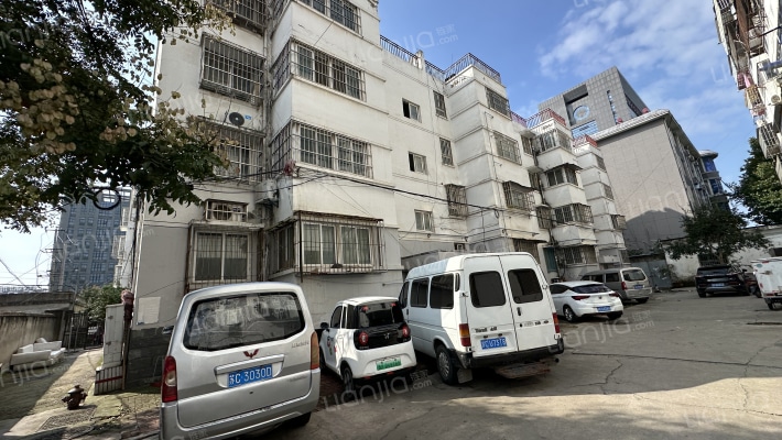 粮油运输公司宿舍外景图