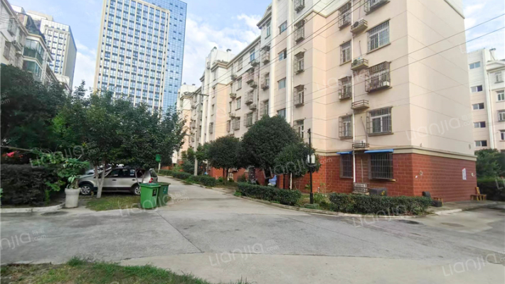 电力修造厂宿舍外景图