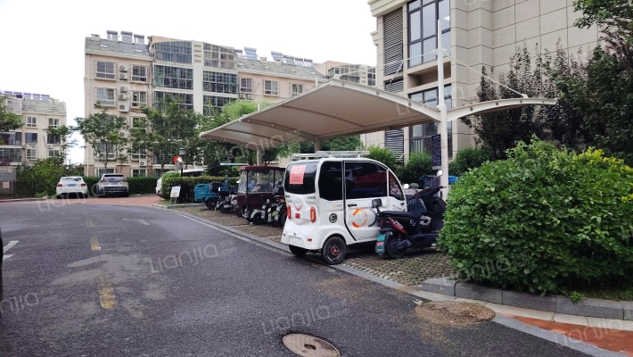 磊鑫伊顿阳光外景图