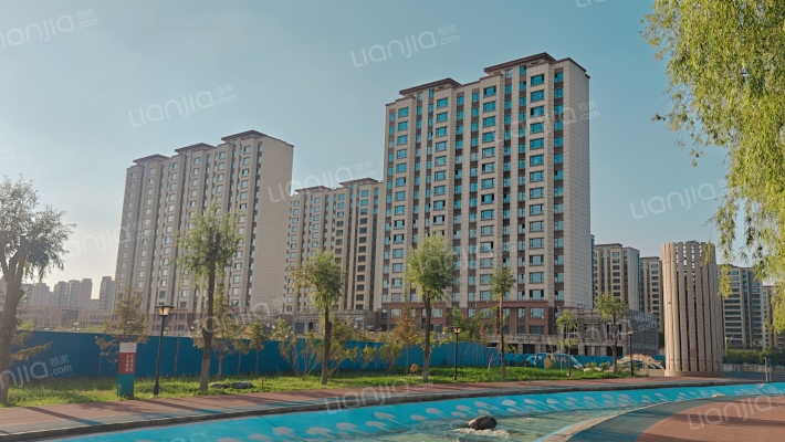 恒裕湖畔外景图