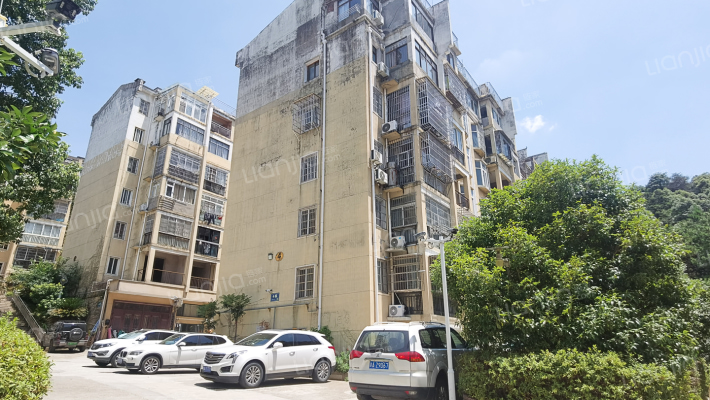 湾里区七彩路富丽花园外景图