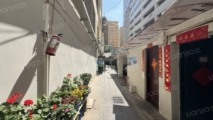 三市街农行宿舍外景图