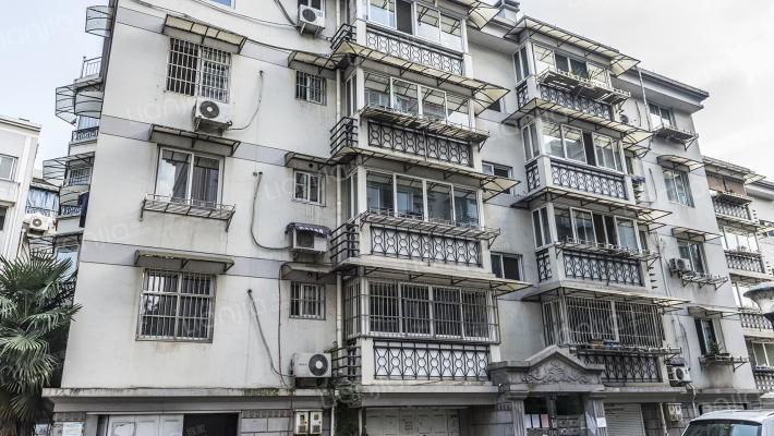 柳浪东苑外景图