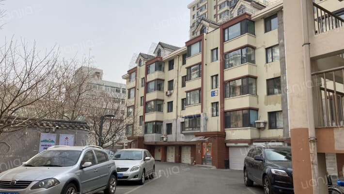 万泉枫景外景图