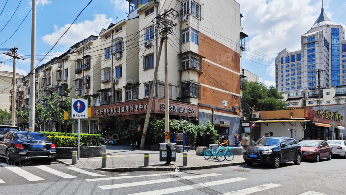 新居东里外景图