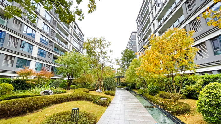 曲水风和竹里外景图