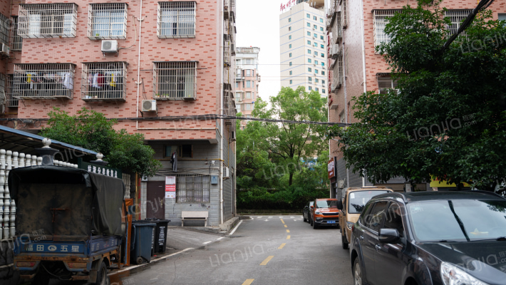 孙隐路72号外景图