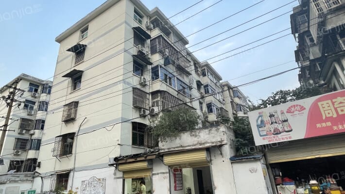 邮政局家属院外景图