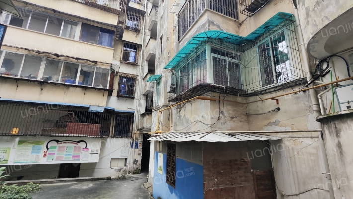 宝瓶下街40号外景图