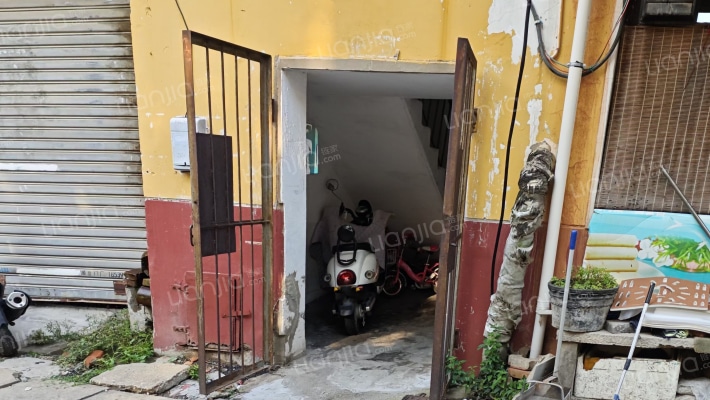 樊沟街铁路家属院外景图