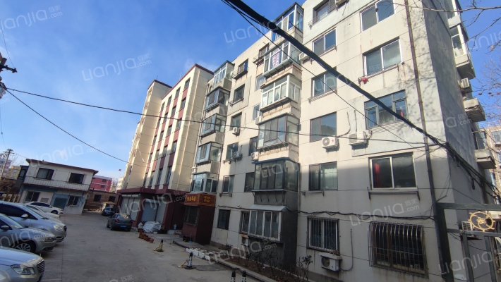 34中三元街外景图