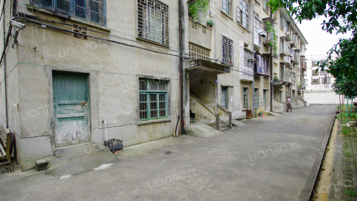 金刚石厂生活区外景图