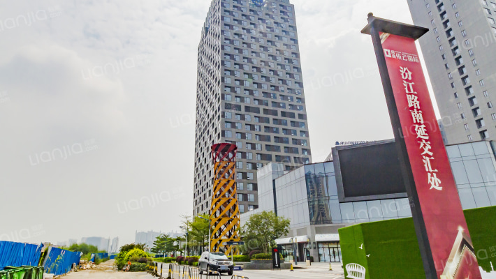 依云国际外景图