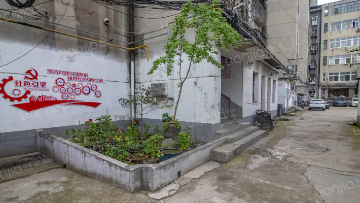 中药材站家属院外景图