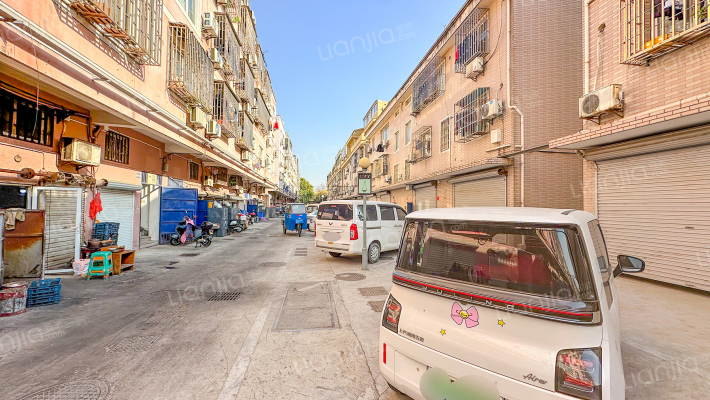 秦岸小区外景图